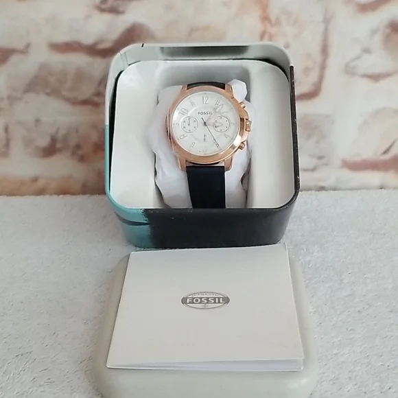 New Fossil Gwynn Chronograph Indigo Leather Watch Watch - Picture 1 of 11